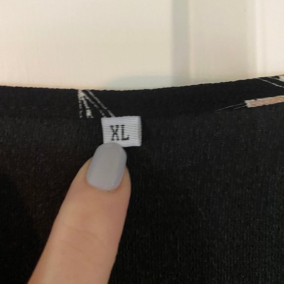 VENUS - Picture 2 of 5